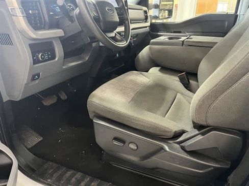 Used 2024 Ford F250 XLT image 11