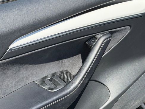 Used 2022 Tesla Model 3 Performance image 29