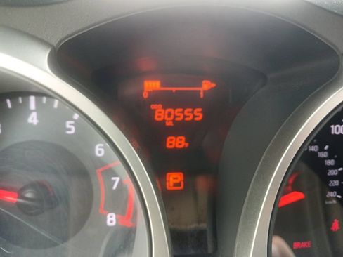 Used 2017 Nissan Juke S FWD image 7