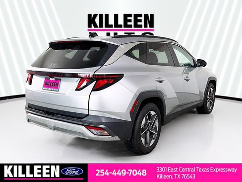 Used 2025 Hyundai Tucson SEL FWD image 9