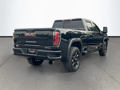 Used 2025 GMC Sierra 2500 AT4 AWD/4WD image 7