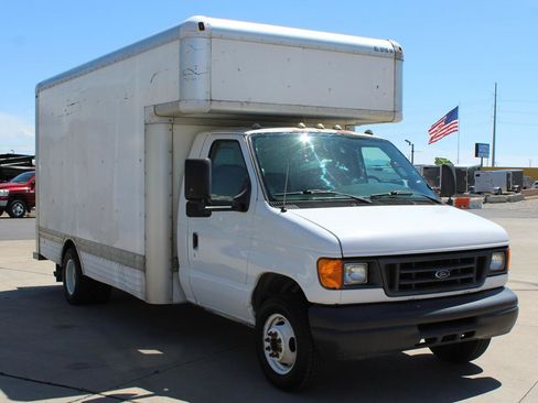 Used 2007 Ford E-450 and Econoline 450 RWD image 4