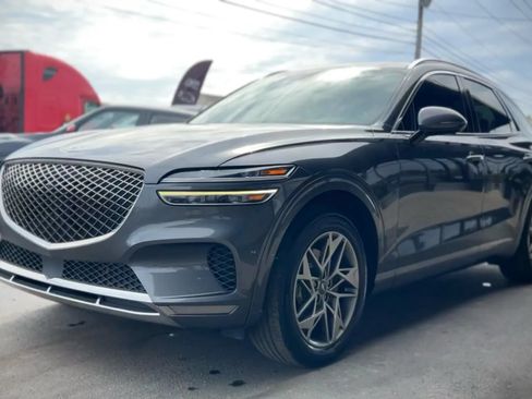 Used 2022 Genesis GV70 2.5T w/ Advanced Package AWD/4WD image 7