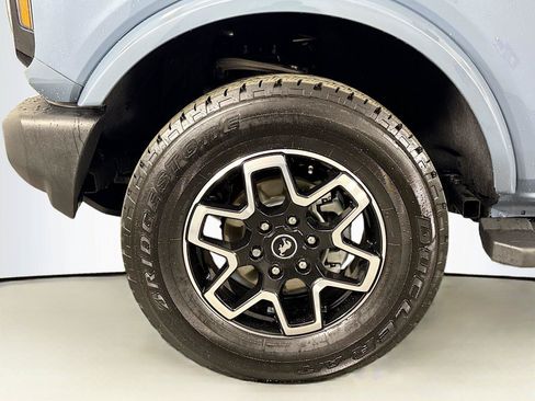 Used 2024 Ford Bronco Outer Banks AWD/4WD image 12