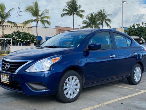 Used 2019 Nissan Versa SV FWD image 1
