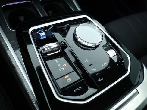 Used 2024 BMW i7 eDrive50 image 14