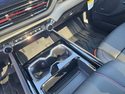 Certified 2025 Chevrolet Silverado EV RST AWD/4WD image 15