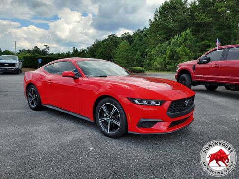 Certified 2024 Ford Mustang Coupe RWD image 9