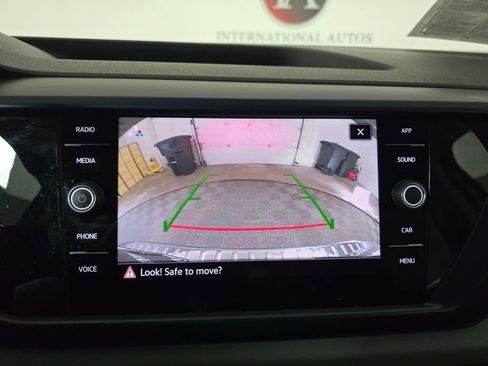 Used 2023 Volkswagen Taos SE w/ Black Wheel Package image 20