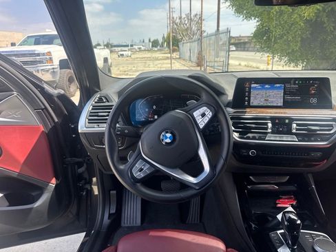 Used 2024 BMW X3 sDrive30i w/ Convenience Package RWD image 17
