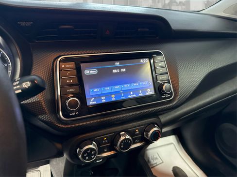 Used 2021 Nissan Kicks S image 17