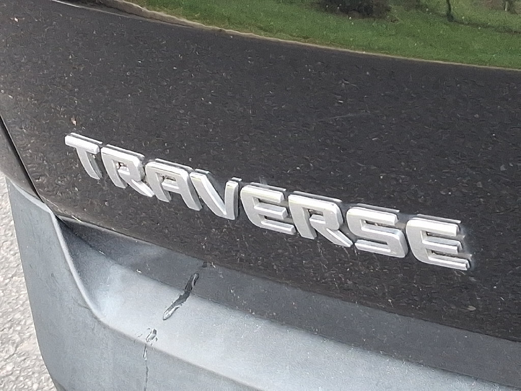 Used 2021 Chevrolet Traverse LS FWD image 30