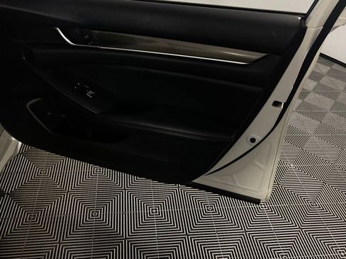 Used 2022 Honda Accord Sport image 32