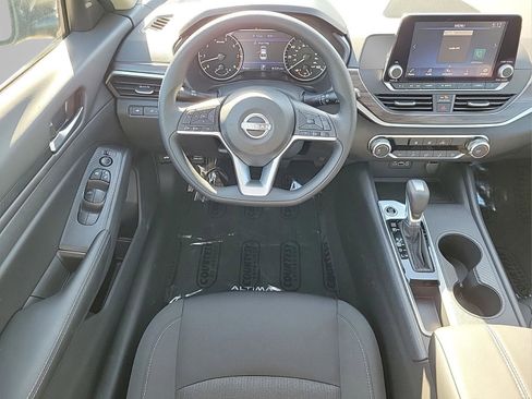 New 2025 Nissan Altima 2.5 SV image 14