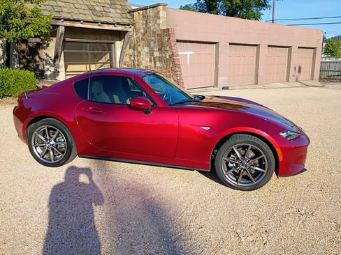 Used 2020 MAZDA MX-5 Miata RF Grand Touring RWD image 28
