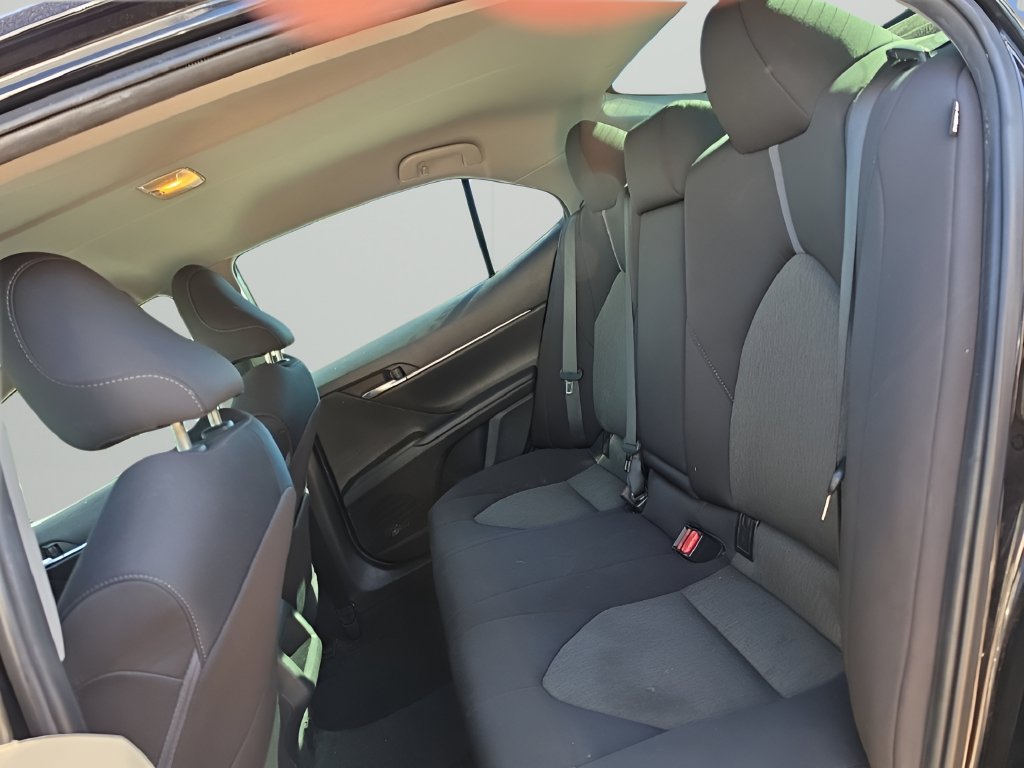 Used 2022 Toyota Camry LE FWD image 13