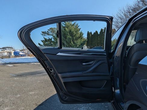 Used 2016 BMW M5 w/ Premium Package image 12