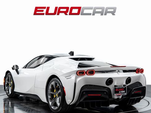 Used 2022 Ferrari SF90 Stradale AWD/4WD image 3
