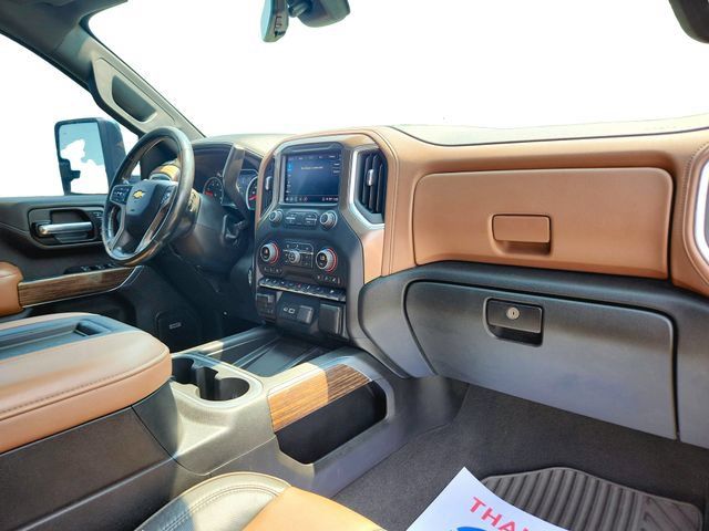 Used 2020 Chevrolet Silverado 2500 High Country AWD/4WD image 29
