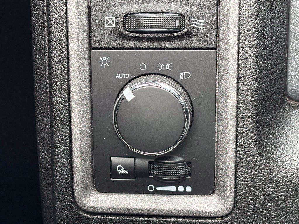 Used 2019 RAM 1500 Tradesman AWD/4WD image 25