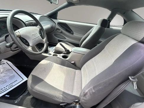 Used 2001 Ford Mustang Coupe RWD image 9