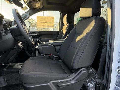 Used 2025 GMC Sierra 2500 Pro AWD/4WD image 9