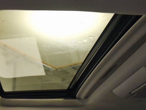 Used 2018 GMC Yukon XL Denali w/ Open Road Package image 32