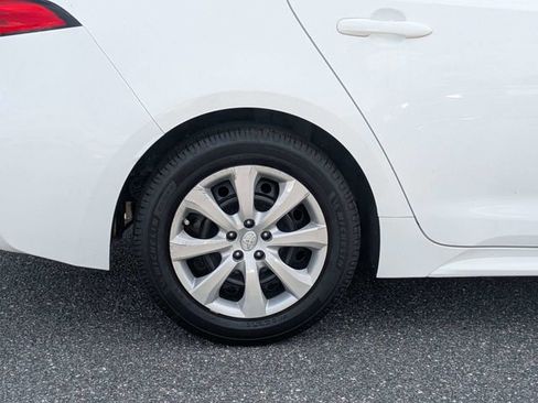 Used 2022 Toyota Corolla LE FWD image 11