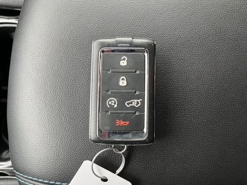 Used 2023 Jeep Grand Cherokee Trailhawk AWD/4WD image 38