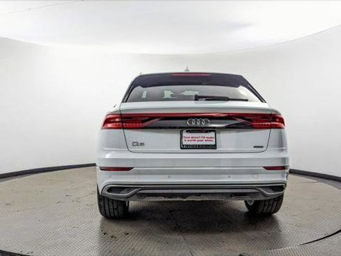 Used 2022 Audi Q8 Premium w/ Convenience Package image 7