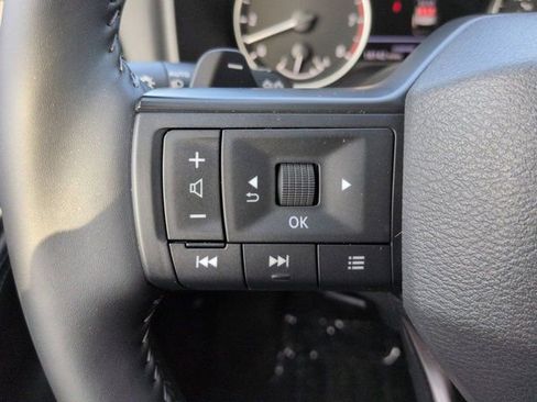 Used 2025 Nissan Rogue SV FWD image 22
