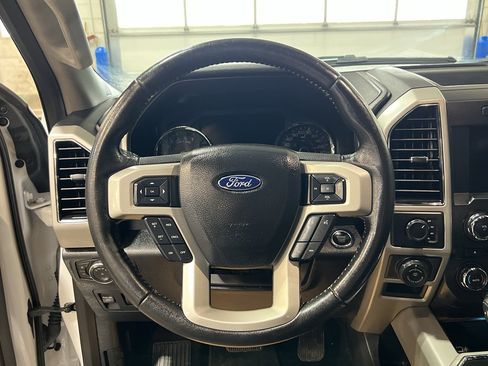 Used 2018 Ford F150 Lariat image 30
