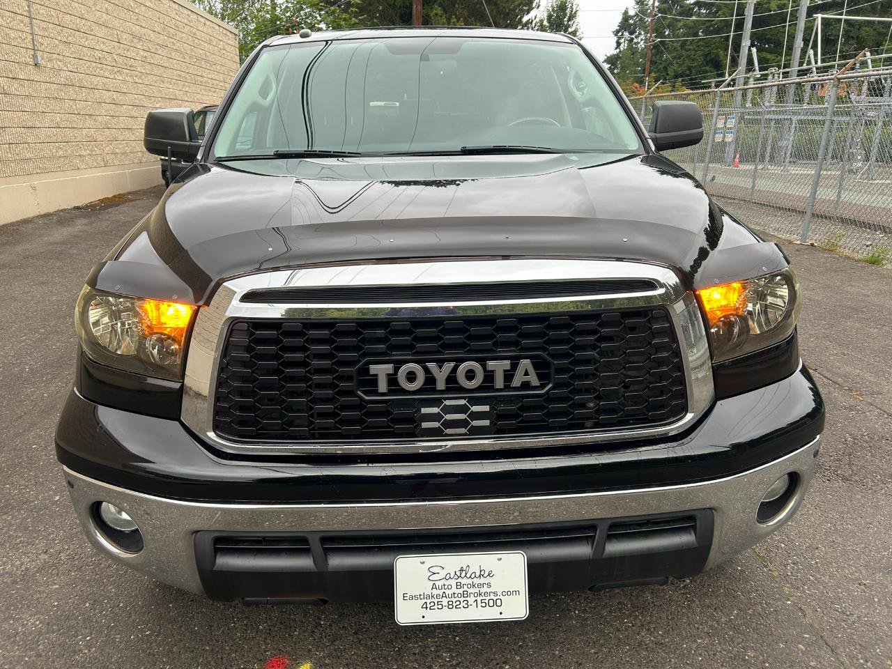 Used 2010 Toyota Tundra Platinum AWD/4WD image 2