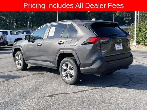 Used 2025 Toyota RAV4 XLE AWD/4WD image 3