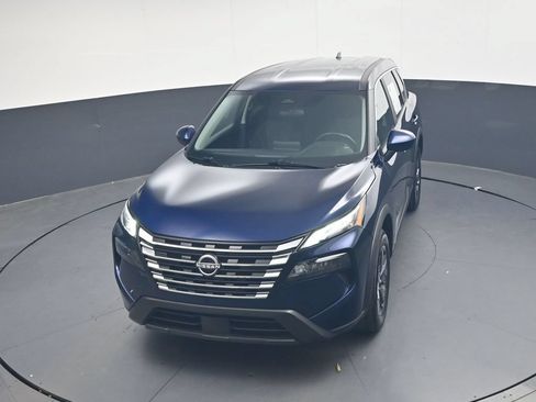 Used 2025 Nissan Rogue SV FWD image 39