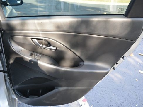 Used 2019 Hyundai Elantra GT N Line image 15