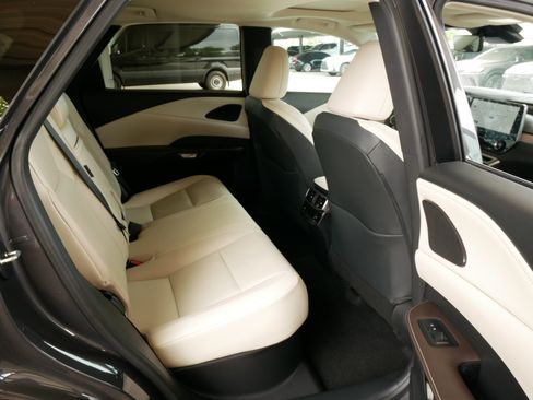 Used 2024 Lexus RX 350 Premium w/ Convenience Package FWD image 16