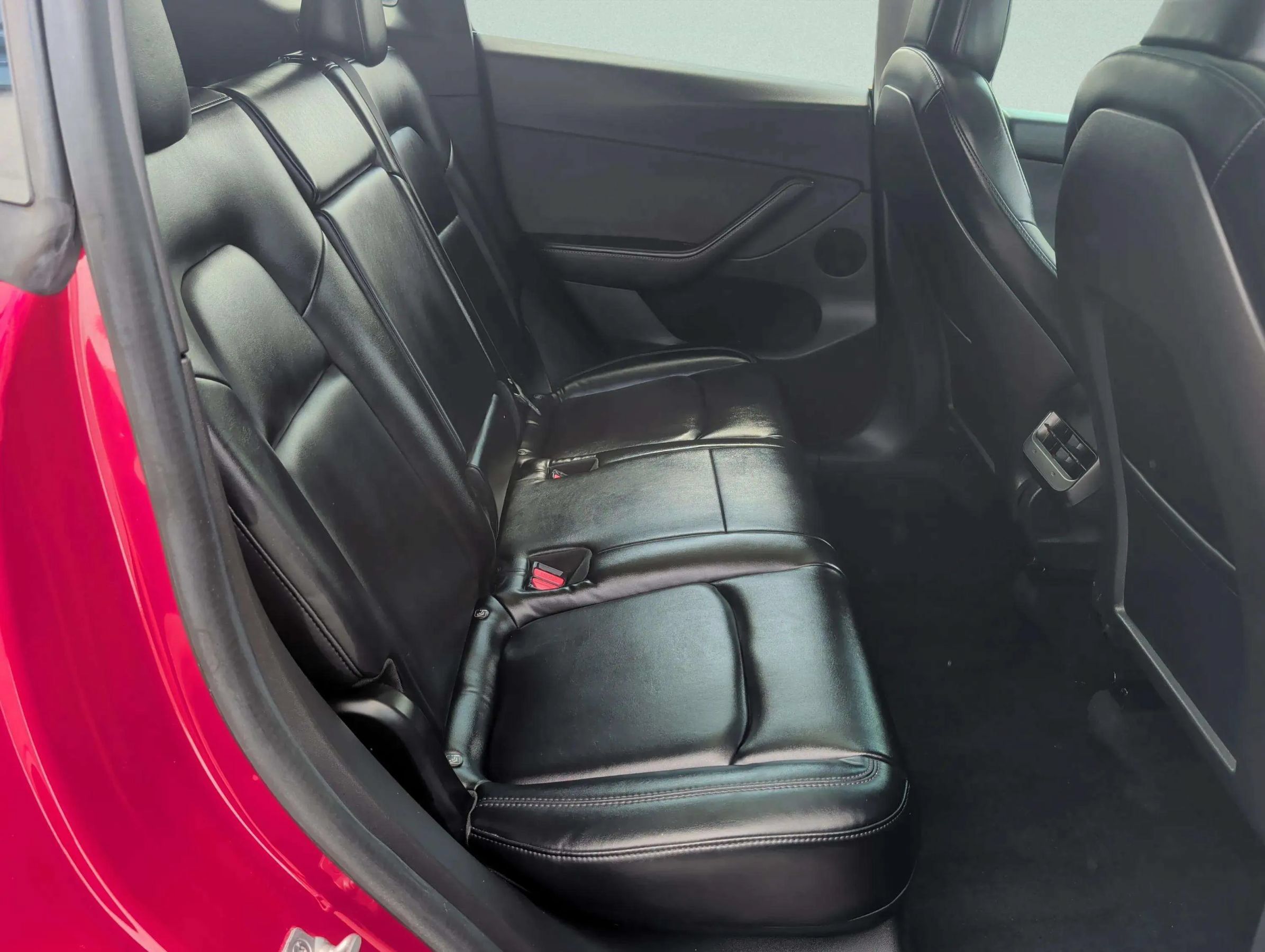 Used 2020 Tesla Model Y Long Range AWD/4WD image 28