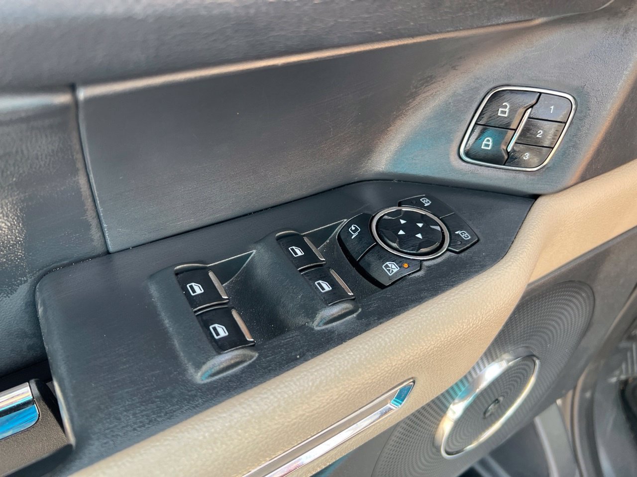 Used 2024 Ford Expedition Max Limited AWD/4WD image 13
