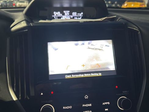 Used 2022 Subaru Crosstrek 2.0i Premium image 8