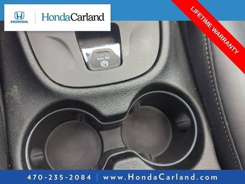 Used 2018 Jeep Cherokee Latitude Plus w/ Comfort/Convenience Group FWD image 10