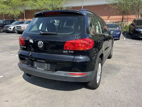 Used 2015 Volkswagen Tiguan S image 3