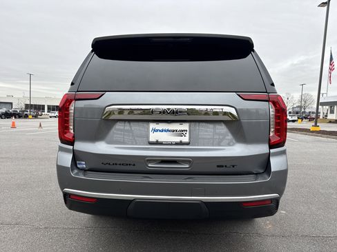 Used 2022 GMC Yukon XL SLT w/ SLT Luxury Package image 9