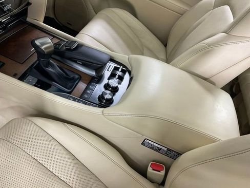 Used 2017 Lexus LX 570 4WD image 17