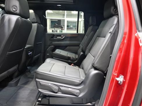 New 2026 GMC Yukon XL Denali w/ Sun & Power Step Package AWD/4WD image 13