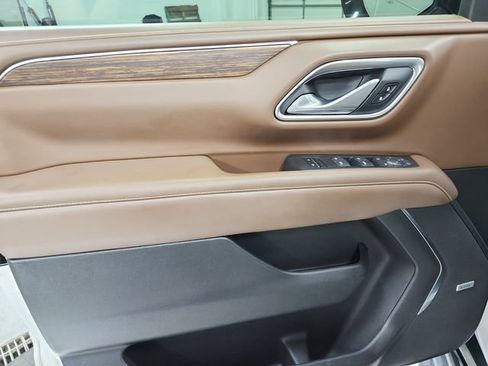 Used 2021 Chevrolet Tahoe High Country RWD image 40