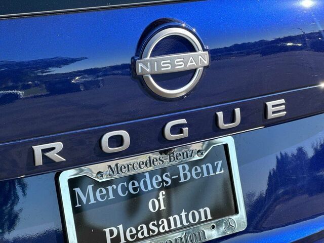 Used 2026 Nissan Rogue SV FWD image 34