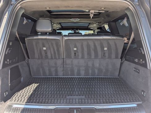 Used 2022 Jeep Grand Wagoneer Series III w/ Rear Seat Video Group 1 image 27