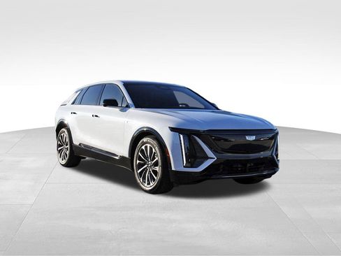 New 2026 Cadillac Lyriq Sport image 1
