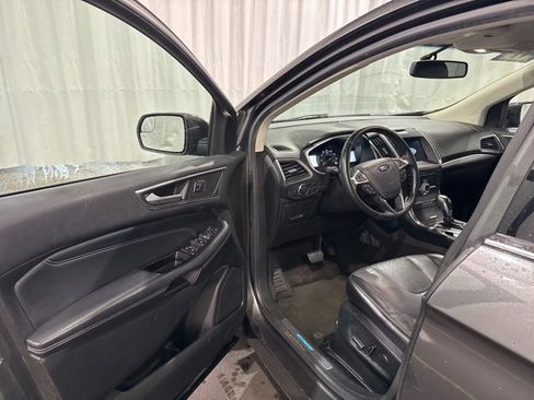 Used 2017 Ford Edge Titanium image 8